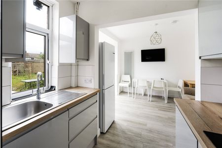 Monks Park Avenue, Southmead - Photo 3