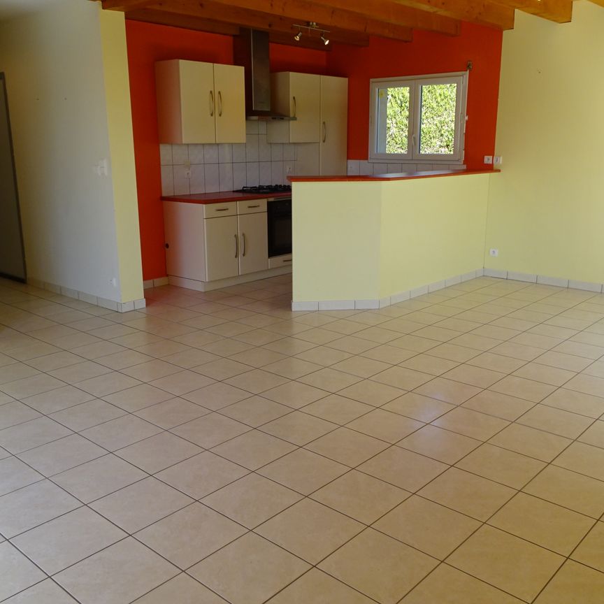 Location Maison 4 pièces 85m² BARAQUEVILLE 12160 - Photo 1