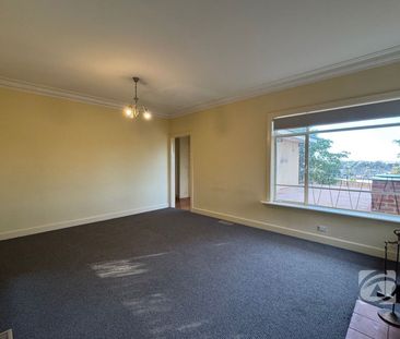 ACREAGE LIVING WITH SUBURBAN PERKS - Photo 4