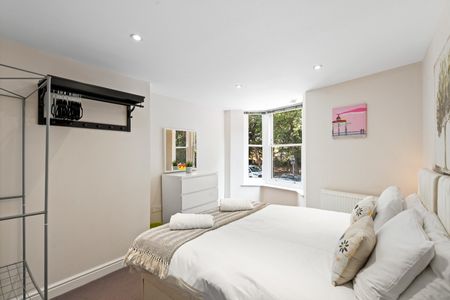 3 Bed Terraced House, Ditchling Road, BN1 - Photo 3