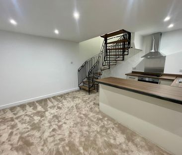 1 bedroom town house to let - Photo 1