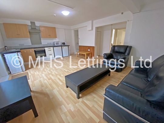 Lower Flat, 133 Hyde Park Road, Leeds, LS6 1AJ - Photo 1