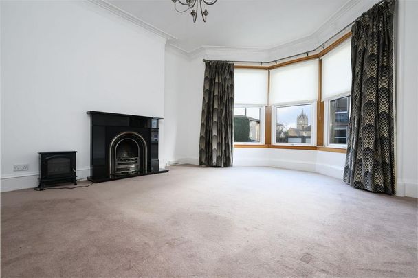 3 bedroom flat to rent - Photo 1