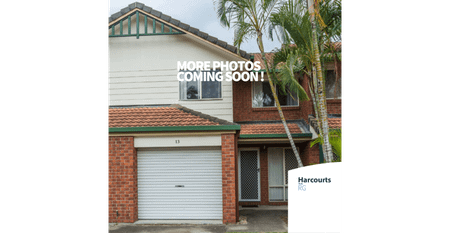 TOWNHOUSE IN PRIME GOLD COAST LOCATION - Photo 3