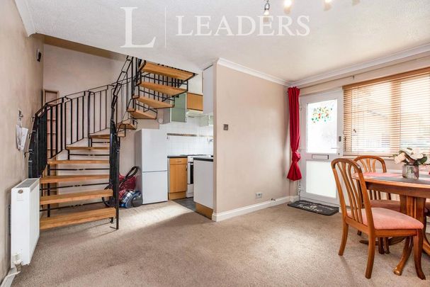1 bedroom semi-detached house to rent - Photo 1