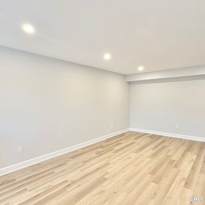 CHARMING 2-BEDROOM MAIN LEVEL UNIT WITH UPGRADED FINISHES - Photo 1