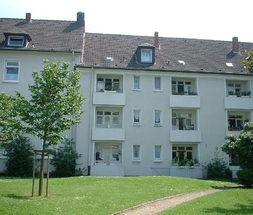 *** Großzügige 3-Zi-Wohnung mit zwei Loggien in Essen-Frohnhausen *** - Photo 2