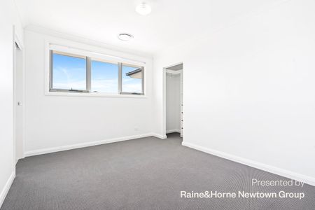 Spacious Family Home in Austral - Photo 2