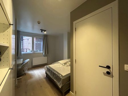 Gerenoveerde kamers eigen sanitair - Tiensestraat Leuven! - Photo 4