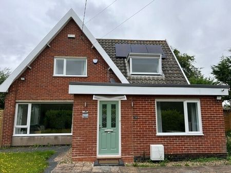 Beccles Road - Photo 4