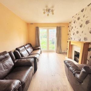 3 bedroom townhouse to rent - Photo 2