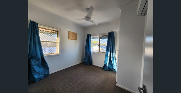 OVER 55 UNIT IN ANDERGROVE WITH AIR CON - Photo 1