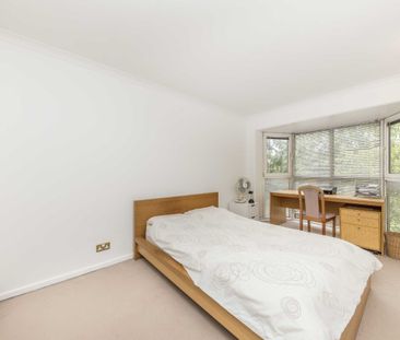 Queen Of Denmark Court, SE16, London - Photo 3