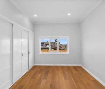 Contemporary Bowral Townhome with Picture Perfect Views! - Photo 1