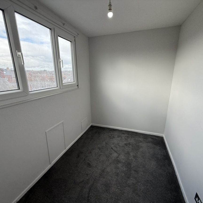 4 bed Terraced - To Let - Photo 1