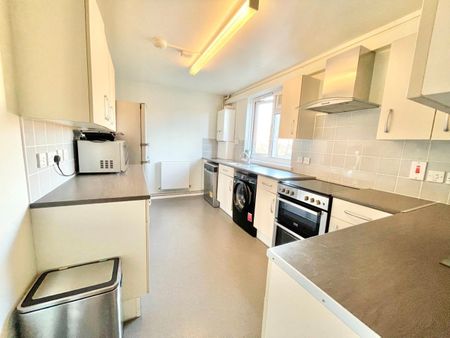 4 Bed Flat, Berriman Road, N7 - Photo 3