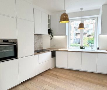 Woning te huur in Sint-Lambrechts-Woluwe voor € 2.400 met 3 slaapka... - Photo 2