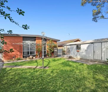 Refurbished, Three Bedroom Home - Local Schooling Precinct - Photo 4