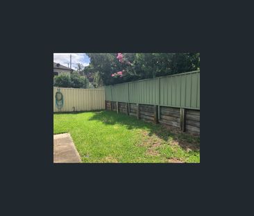 Comfortable Three-Bedroom Home in a Convenient Location - Photo 6