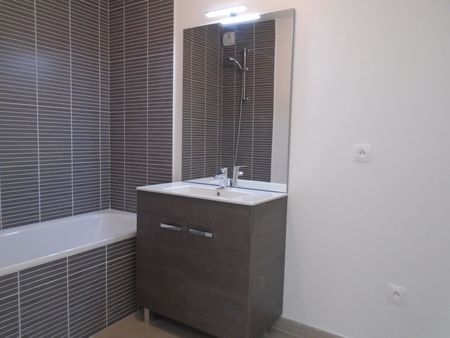 Location Appartement 2 pièces 40m² VILLENAVE D ORNON 33140 - Photo 2