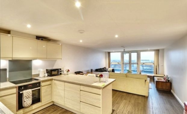 2 Bed Flat, Marco Island, NG1 - Photo 1