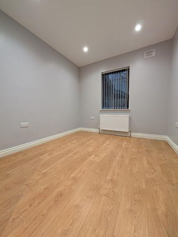 South Promenade, Newcastle, BT33 0EY - Photo 3