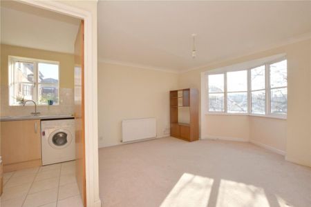 2 bedroom apartment to rent - Photo 3