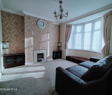3 bedroom semi-detached house to rent - Photo 1
