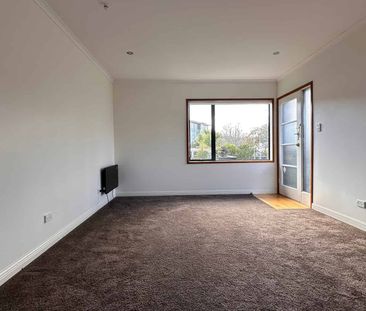REMARKABLE IN REMUERA - Photo 3
