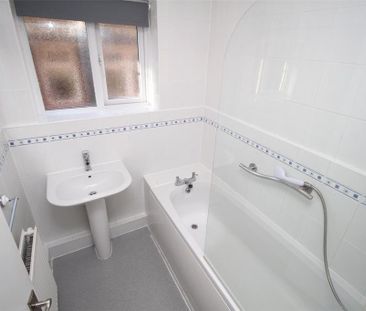 2 bedroom maisonette to rent - Photo 2