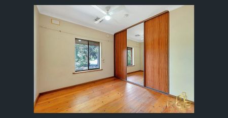 !! 3 Bedroom Spacious House in Globe Derby Park !! - Photo 4