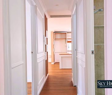 Recently Renovated Single-Level Family Home in Kings Langley - Photo 4