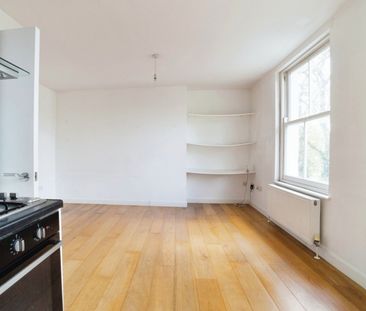 2 Bed Flat, Navarino Rd, E8 - Photo 2