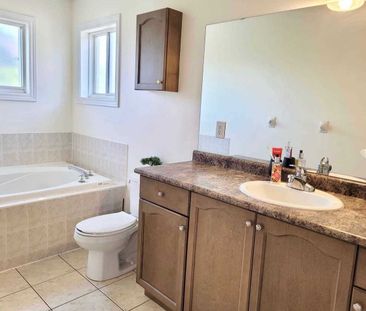 For Lease - 3395 Fountain Park Avenue, Mississauga, Ontario - Photo 3