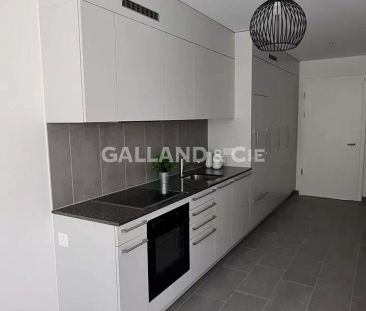 Appartement de 2.5 pièces au 2ème étage avec colonne de lavage - Photo 2