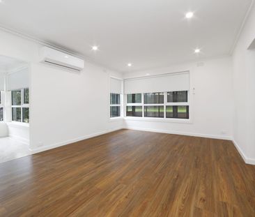 Fully renovated Home - Photo 4