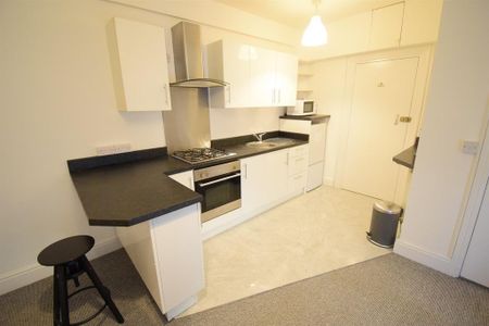 Studio to rent - Photo 5