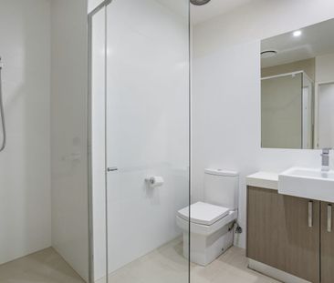 Heart of Mornington – Walk to Everything! - Photo 6