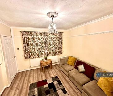 3 bedroom terraced house to rent - Photo 4