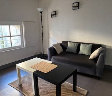 Location Appartement 2 pièces 43m² ANGOULEME 16000 - Photo 2
