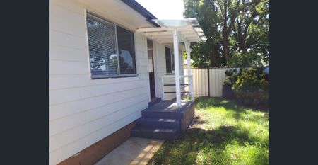 ATTACHED TWO BEDROOMS HOUSE CLOSE TO SEVEN HILLS STATION - Photo 3