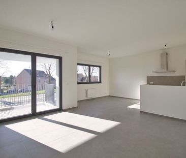 Appartement te huur - Photo 1