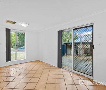 4 Berberis Way, Forrestfield, WA 6058 - Photo 4