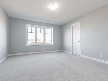 For Lease - 104 Symington Avenue, Oshawa, Ontario - Photo 2