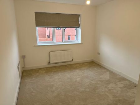 York Road Priorslee, Telford - Photo 4