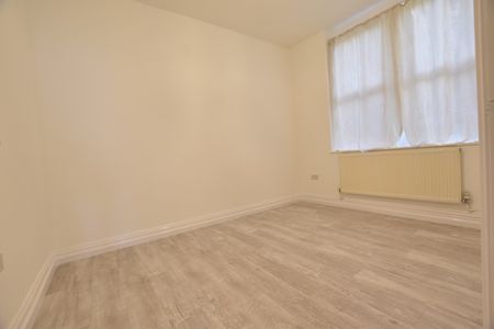 1 Bed Flat, Hart Hill Drive, LU2 - Photo 2