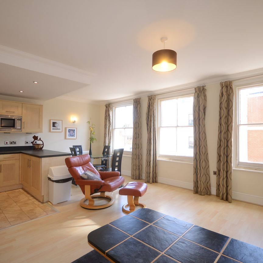 2 bedroom apartment to rent - Photo 1