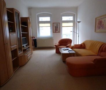 Großzügig geschnittene Singlewohnung, im ruhigen Hinterhaus - Foto 1