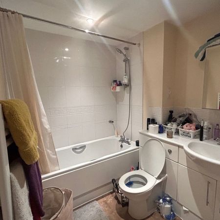 Loates Lane, WATFORD - Photo 4