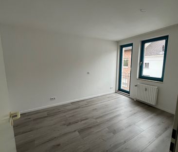 Zentrale Wohnung mit Balkon inmitten von Krefeld! - Photo 3